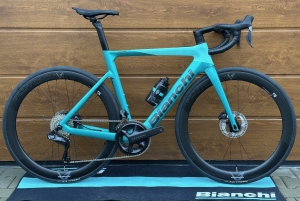 Bianchi E-Oltre... Rower elektryczny szosowy... Shimano Ultegra Di2... Mahle X30 250Wh