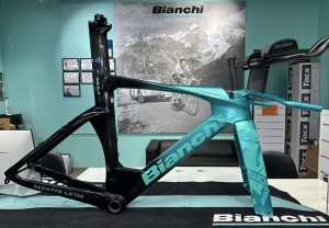       Bianchi  Aquila RC Aero Disc ...  TT Triathlon ... Frameset ... Model 2026 ... Rozmiar S, M, L