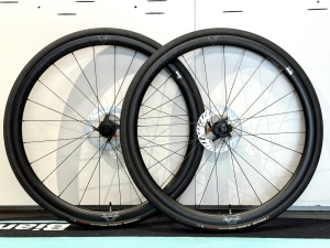                   KARBONOWE KOŁA szosowe .. Velomann Palladium Carbon Disc ... NOWE KOŁA .. WYPRZEDAŻ MODELU