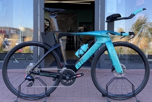       Bianchi  Aquila RC Aero Disc ... TT Triathlon ... Sram Rival E1 AXS ... Model 2026 ... Rozmiar S, M,  L