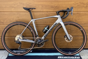 Bianchi Impulso PRO GRAVEL ... Shimano GRX820  2x12 przełożeń ... NOWY ROWER ... Rozmiar L