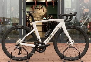          Pinarello   Dogma F Aero ... Ultegra Di2 ... Fulcrum SoniQ CARBON ... Okazyjna Cena .. wyprzedaż modelu