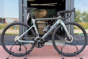 Bianchi Oltre Race Aero ... Shimano 105 ... NOWY ROWER